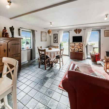 Tranquil Holiday Home In Mont With Bubble Bath Eksteriør billede